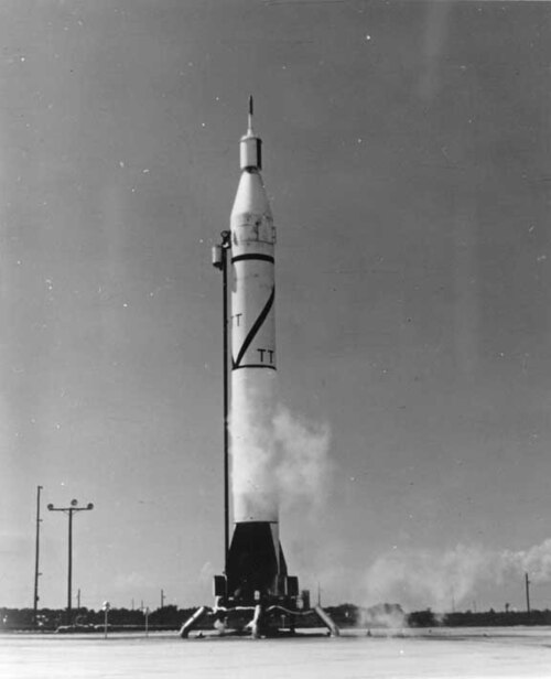 ジュノー I RS-44 TT がエクスプローラー 4 を打ち上げる