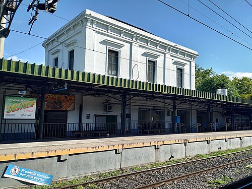 駅