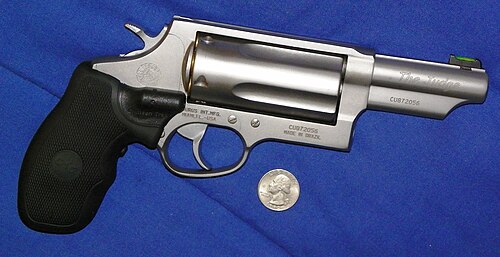 タウラス .45 コルト/.410 口径 モデル 4510「ザ・ジャッジ」