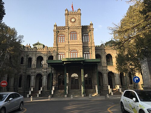 袁世凱の北洋政府が中華民国を統治した後、北京の邸宅は大統領官邸となった。