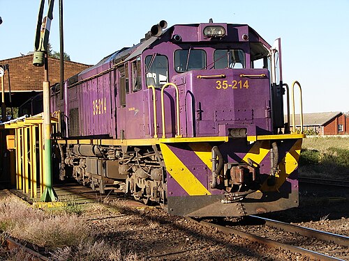 PRASA の Shosholoza Meyl カラーリングの No. 35-214、ブルームフォンテーン、2013 年 4 月 29 日