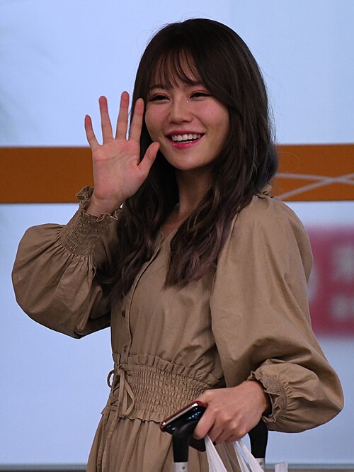 2019年、松山空港にて小宮山遥香