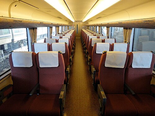 683-2000系奇数車 スタンダードクラスサルーン 2012年1月