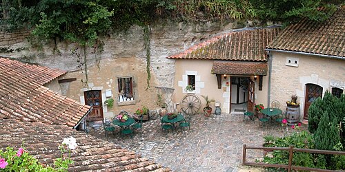 ロシュムニエの洞窟住居