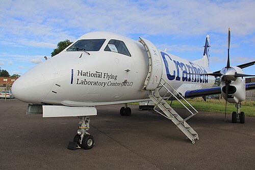 クランフィールド空港に駐機している飛行教室機