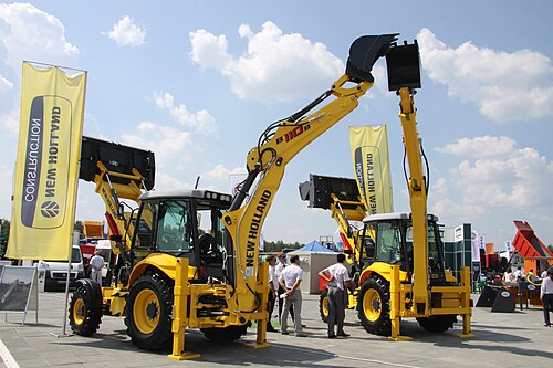 ニューホランド製バックホーローダー B 110B。