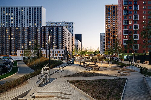 モスクワのモスコフスキー地区にあるサラリエヴォ公園住宅団地。
