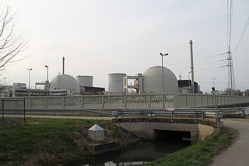 ビブリス原子力発電所（ドイツ）、ブロック A（右） - ブロック B（左）