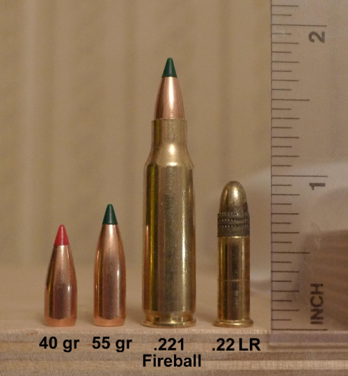 LR: 40 gr ホーナディ V-Max、55 gr シエラ ブリッツキング、.221 レミントン ファイアボール、.22 LR レミントン ゴールデン ブレット