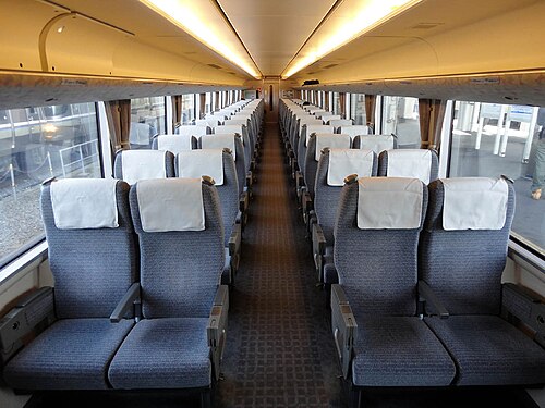 683-2000番台偶数車 スタンダードクラスサルーン 2012年1月