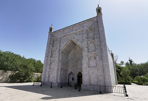 ハミにある伯爾王陵。1867-68 年に建設。