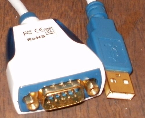 FTDI US-232R：USB-RS-232変換ケーブル。