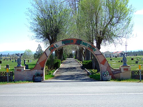 フォールリバーミルズ墓地。