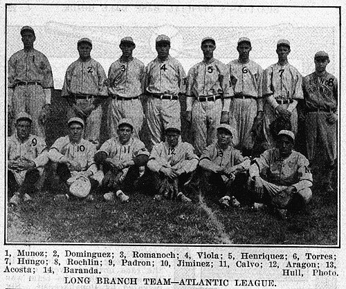 1914年のロングブランチ・キューバンズの選手たちの写真