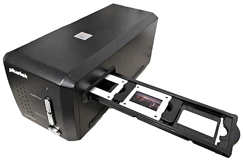 Plustek OpticFilm 8200（スライドトレイ付き）