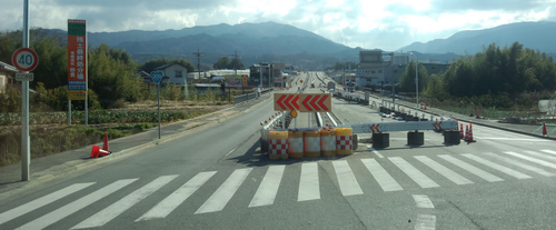 大阪側（西側）から見た大和葛城山