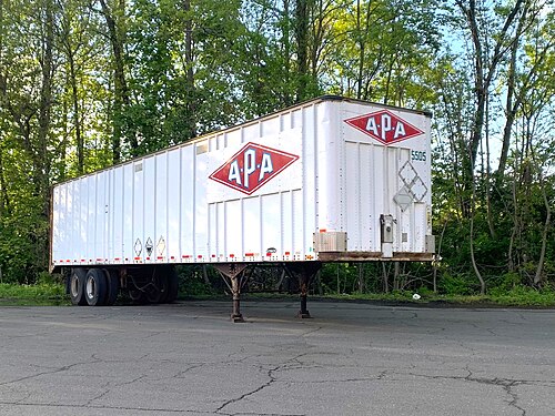 ニュージャージー州トトワで撮影された APA トレーラー (2021)