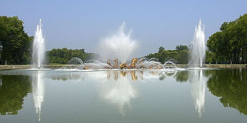 ヴェルサイユ宮殿庭園のアポロン池