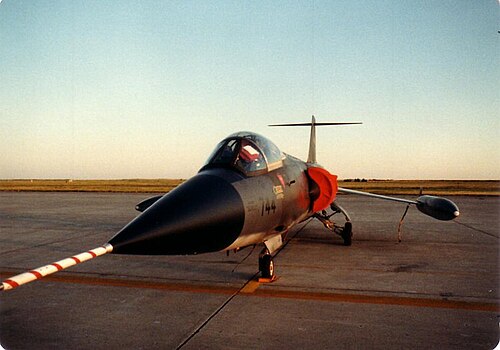 1982 年に CFB ムースジョーに配備された第 417 運用訓練飛行隊の CF-104 スターファイター。
