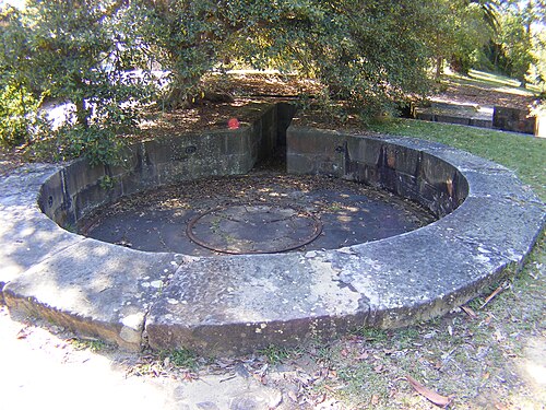 1871年に建設された空の砲台