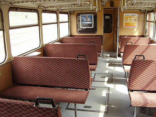 810のオリジナルの乗客用座席エリア