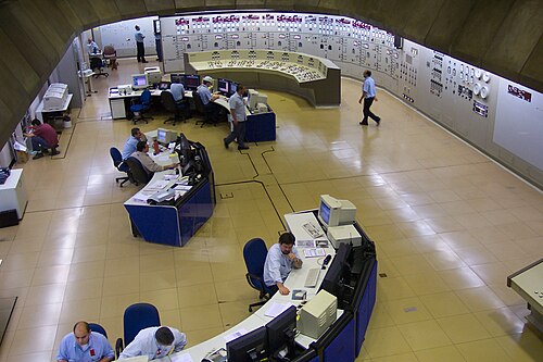 ブラジルとパラグアイが共同で運営するイタイプダムの水力発電