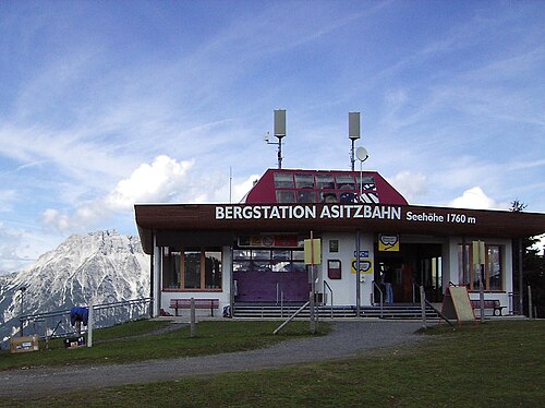 Die Bergstation der Leoganger Gondelbahn im Sommer...