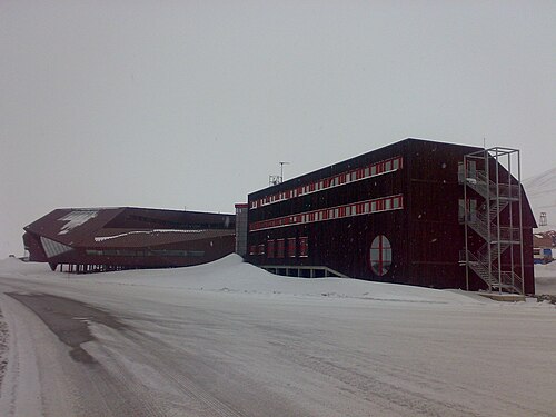 スバールバル大学センター（UNIS）
