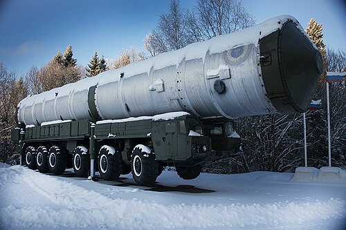 51T6ミサイル輸送車