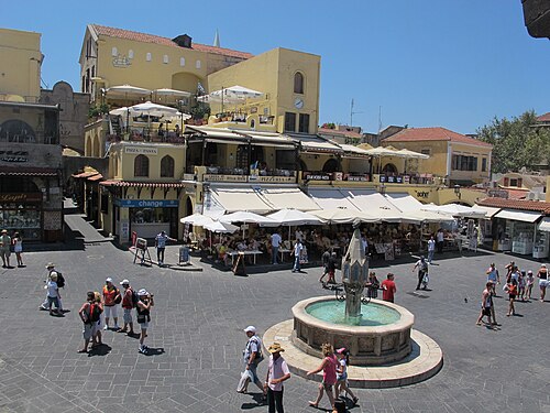 イポクラトス広場、ロードス島（市）