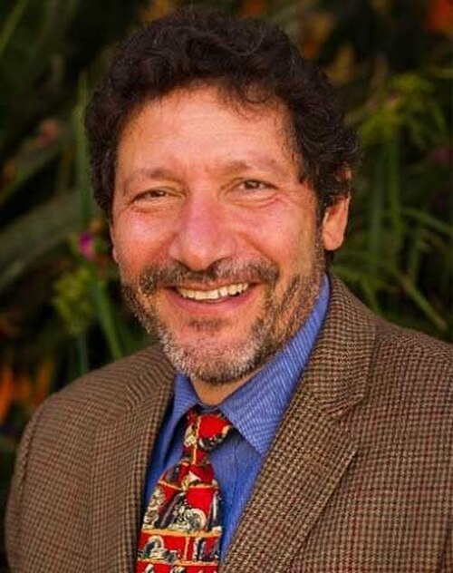 ハリル・ギュベン、トルコ系キプロス生まれのアメリカ人、サンディエゴ州立大学ジョージア校学部長