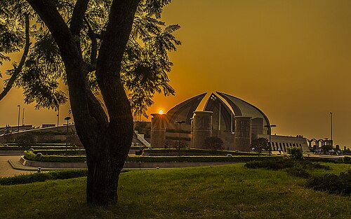 モニュメントの夕日