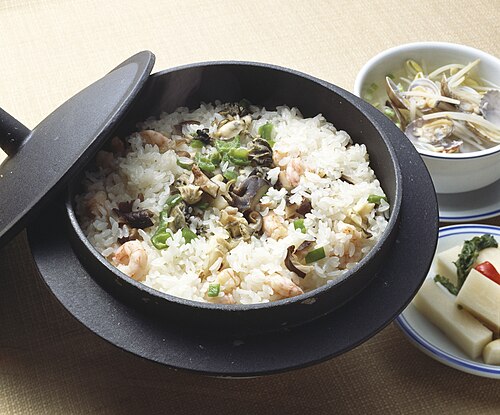 ソッバプ、ガマソットで炊いたご飯