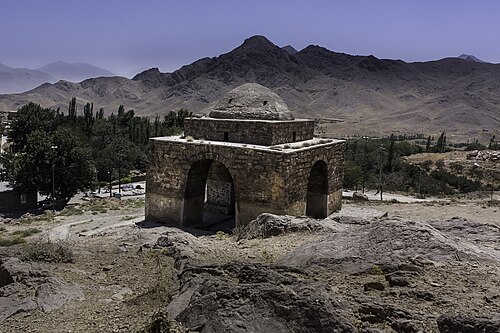 イラン、ネヤサールのゾロアスター教寺院の遺跡