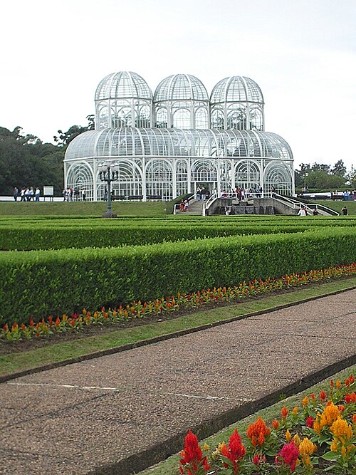 ブラジル南部のクリチバ植物園で観賞用植物として使用されている色とりどりの品種