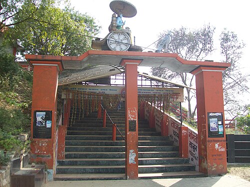 クシュファラ村のシャニ・デヴ寺院