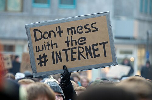 ドイツのフランクフルトで行われた、インターネット検閲反対の抗議活動。