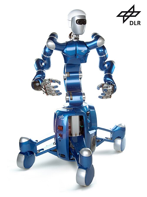 車輪の付いた光沢のある青と銀のヒューマノイドロボット