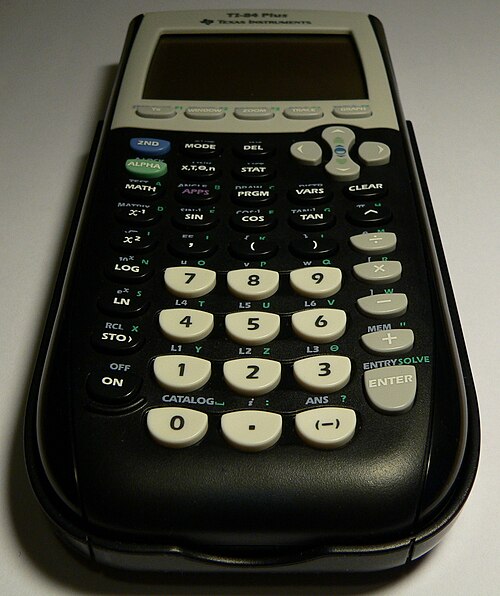 TI-84 Plusを別の角度から撮影
