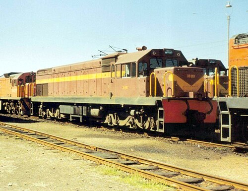 SAR ガルフレッドとウィスカーの 33-203 号、ケンブリッジ車庫、イーストロンドン、1996 年 12 月 26 日