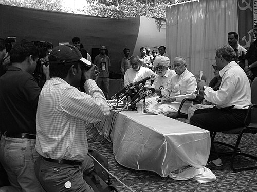 2005年、デリーでの第18回党大会におけるHS Surjeet、Jyoti Basu、Lakshmi Sahgal、Sitaram Yechury