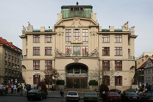 プラハ新市庁舎