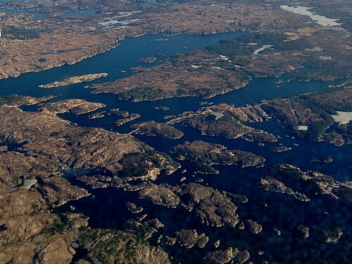 ボンロ近くのゴド島の海岸平原の航空写真