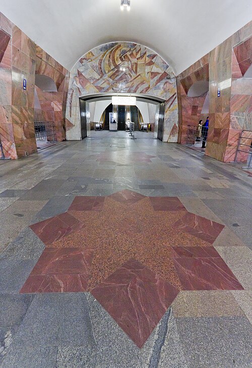 マルクシスツカヤ駅