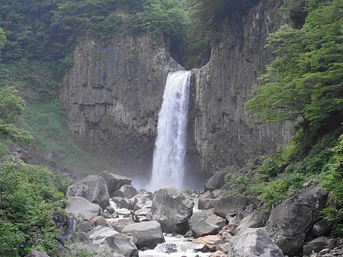 36. ナエナ滝