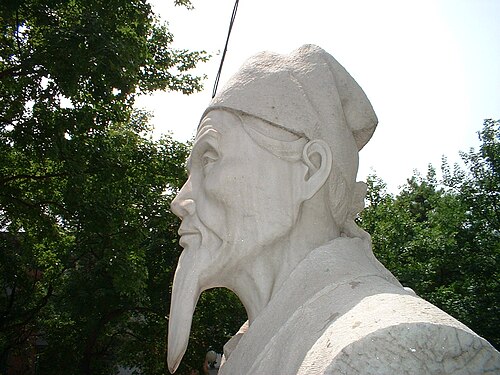 北京大学医学部で発見された李時珍の像
