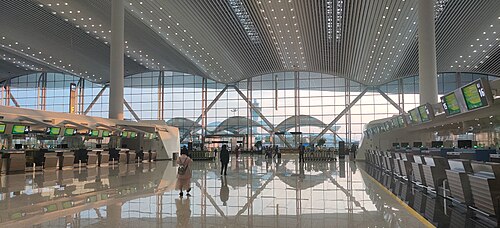 ターミナル2出発ホール