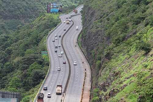 ムンバイ・プネー高速道路