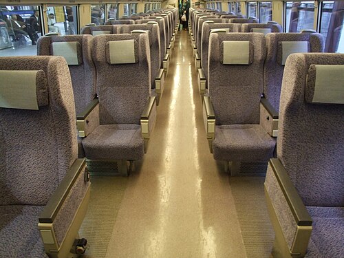 グリーン車内装