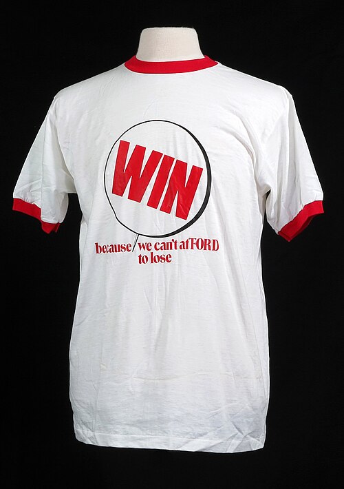 WIN Tシャツ